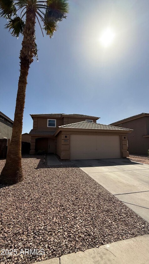 Foto principal - 22461 W Woodlands Ave