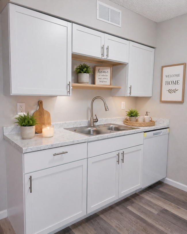 Interior Photo - Knollwood Apartments