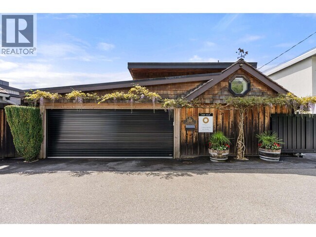 Building Photo - 1188 Alderside Rd