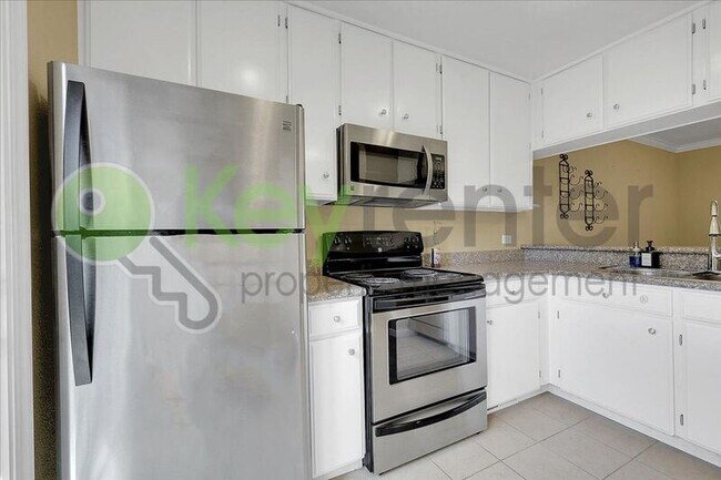 Foto del edificio - 2254 Woodside Ln