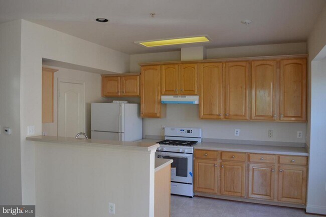Foto del edificio - 218 Poplar Spring Rd