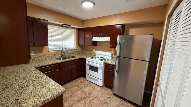 Foto del edificio - 12024 Tambourine Dr