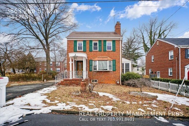 Photo - 3863 2nd St N House