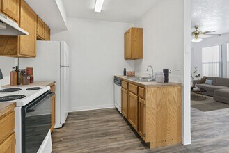 Building Photo - 1 N Sugar St