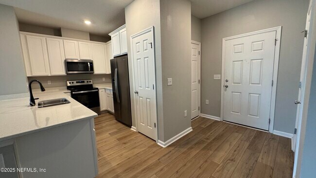 Building Photo - 39 Great Star Ct