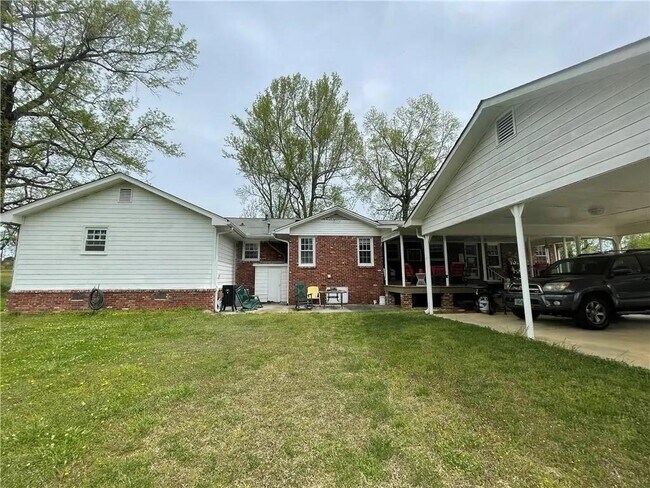 Building Photo - 3633 Loganville Hwy SW