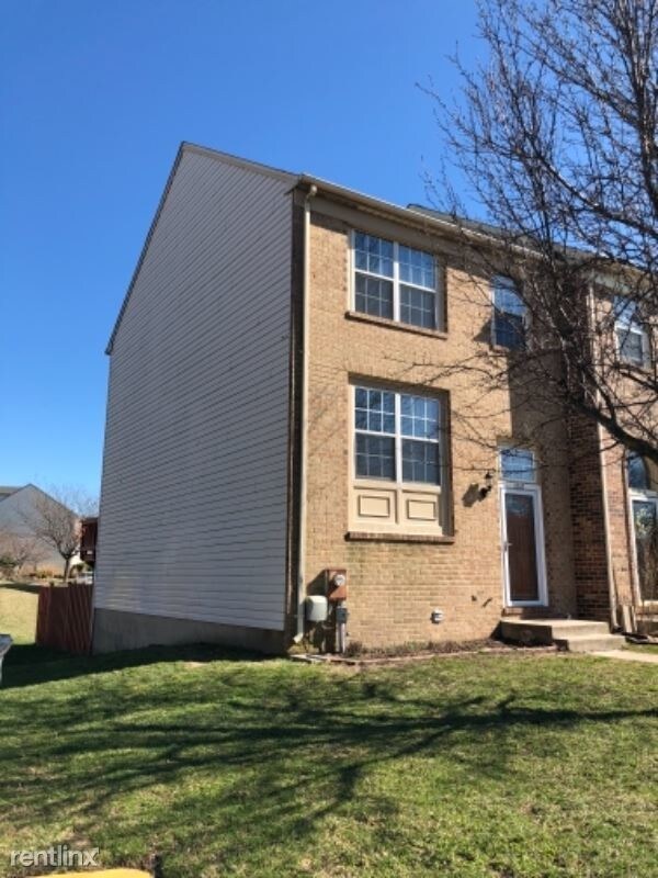 Building Photo - 3 br, 2.5 bath Townhome - 1315 Riverwood Way