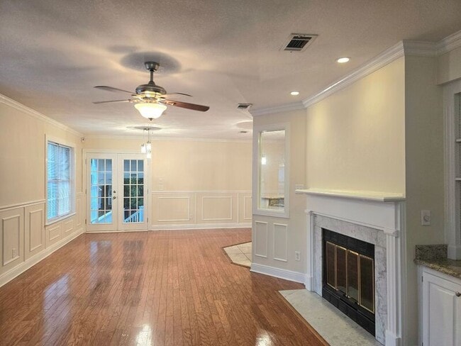 Building Photo - 10017 Foxrun Rd