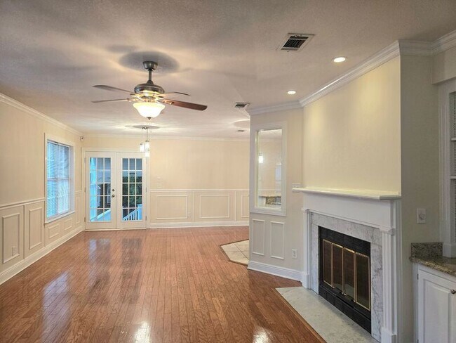 Foto del edificio - 10017 Foxrun Rd