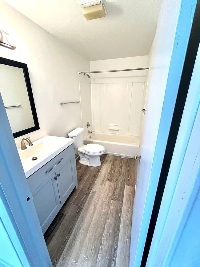 Photo - 1416 Sheffield St Apartment