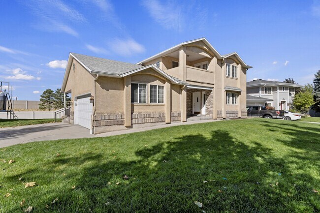 Foto del edificio - 3666 Pearblossom Cir