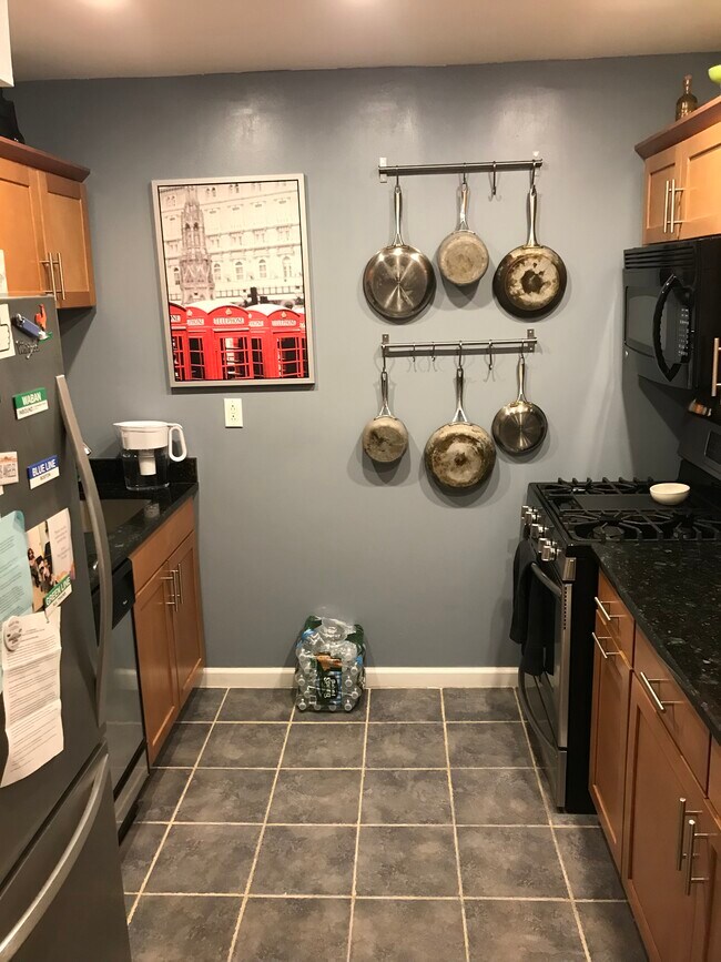 Kitchen - 54 Boston St