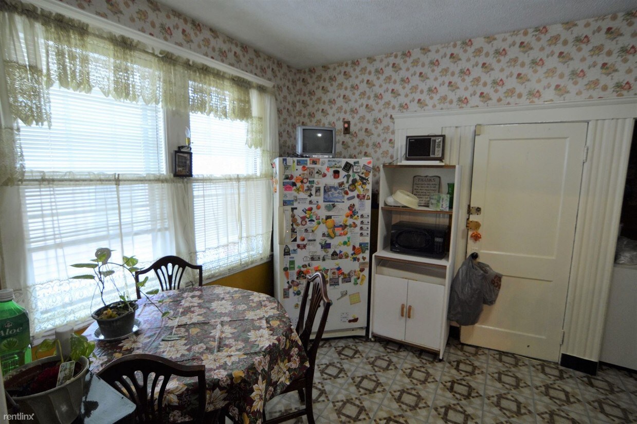 Primary Photo - 110 Floyd St