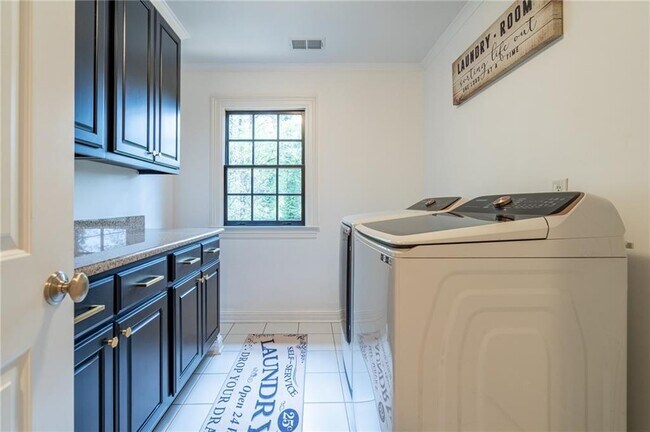 Building Photo - 1219 Moores Mill Rd NW