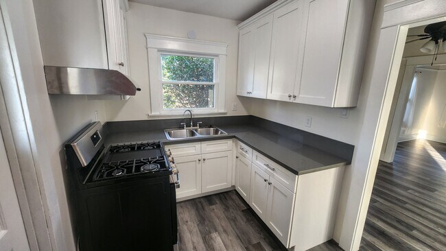 Building Photo - 203 N Canyon Blvd