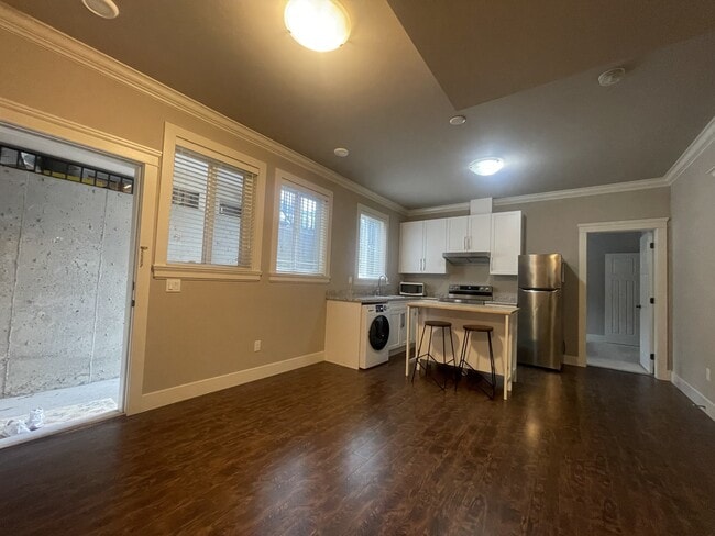 Photo du bâtiment - 16323-1626A 26a Ave