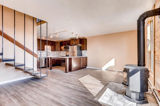 Foto del edificio - 390 Straight Creek Dr