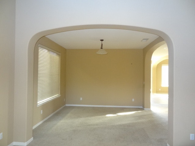 Building Photo - Huge home in Elk Grove