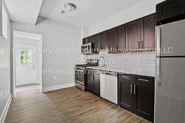 Building Photo - WAITLIST APPLICATIONS ONLY