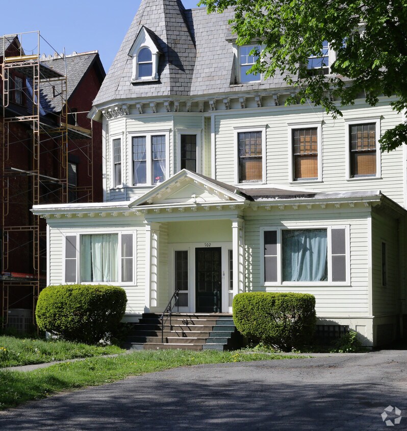 Building Photo - 702 Madison Ave