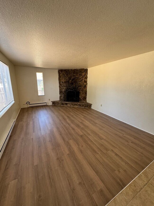 Foto del edificio - 3863 Bourne St