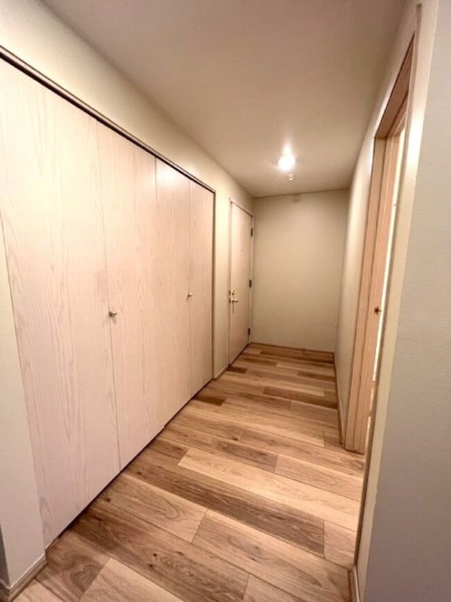 Building Photo - 2bd/2ba Woodinville Condo