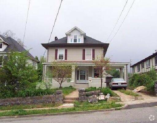 Primary Photo - 422 Walnut Ave SE