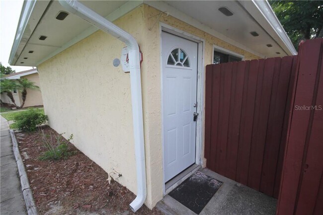 Building Photo - 416 San Gabriel St