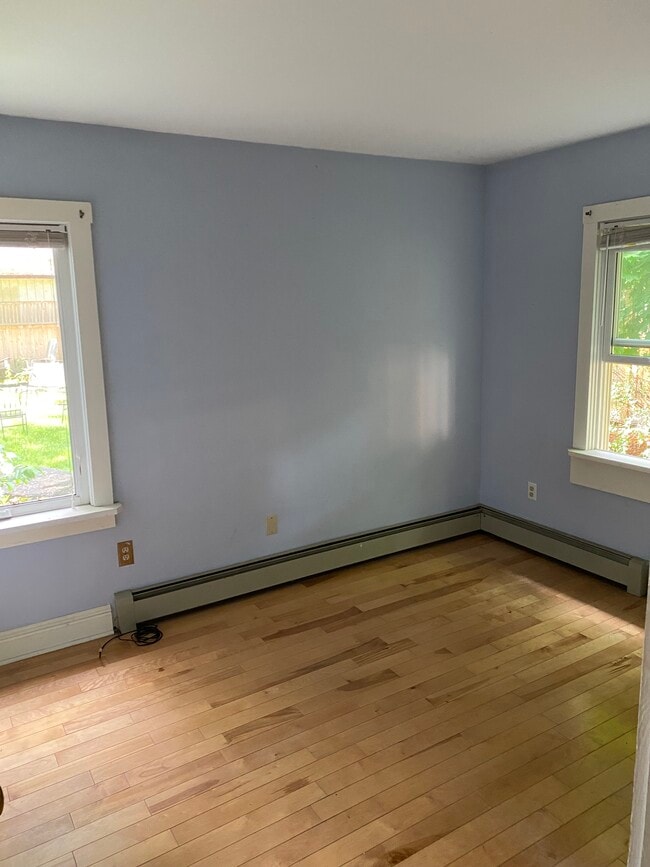 Building Photo - 64 Lakeview Ter