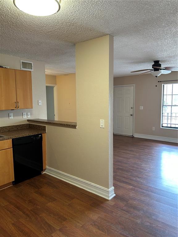 Foto del edificio - 21027 Voyager Blvd