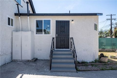 Building Photo - 407 W 107th St