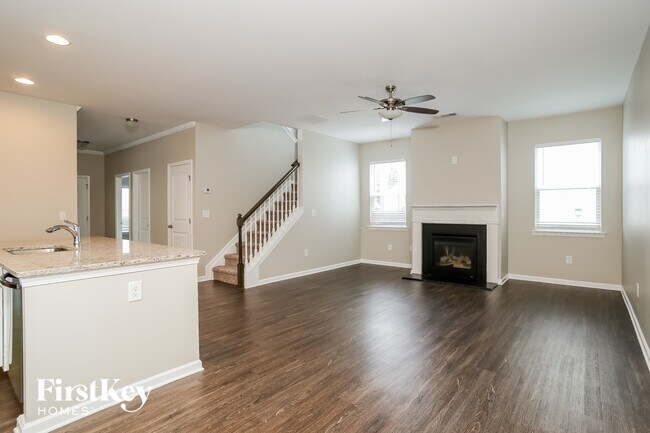 Building Photo - 327 Stoney Hollow Rd
