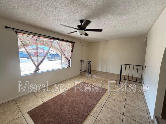 Building Photo - 7320 W Rose Ln