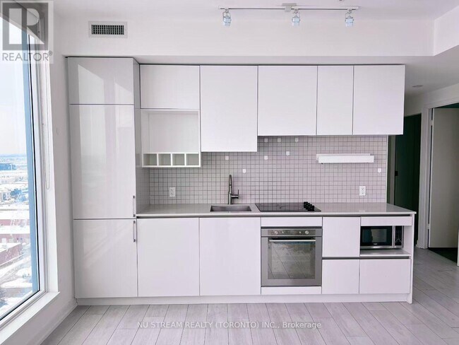 Photo du bâtiment - 5 Buttermill Ave.