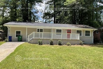 Building Photo - 1873 Shamrock Dr