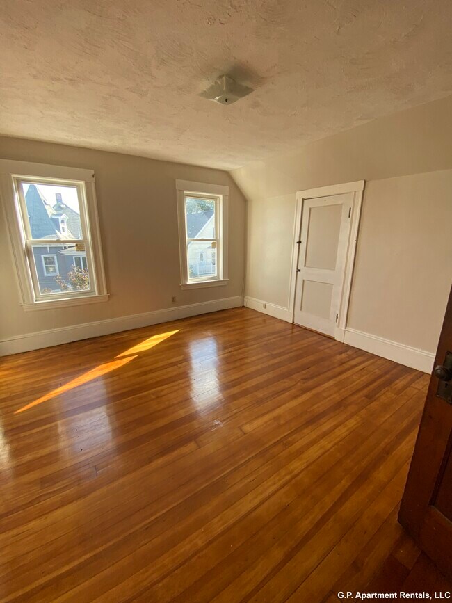 30 Swan St Unit 2, Everett, MA 02149 Condo for Rent in Everett, MA