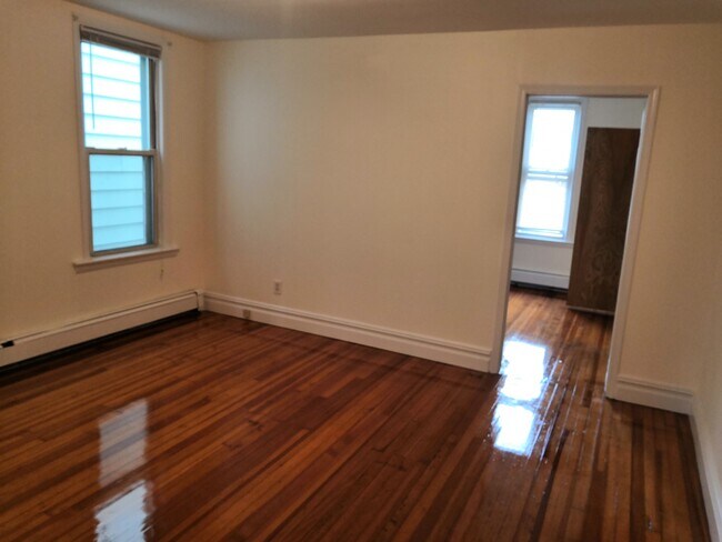 Foto del edificio - 19 Hawthorne Ave