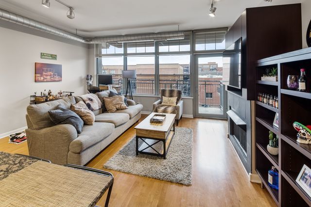 Foto del edificio - 1200 W Monroe St