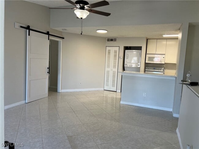 Building Photo - 153 Santa Clara Dr