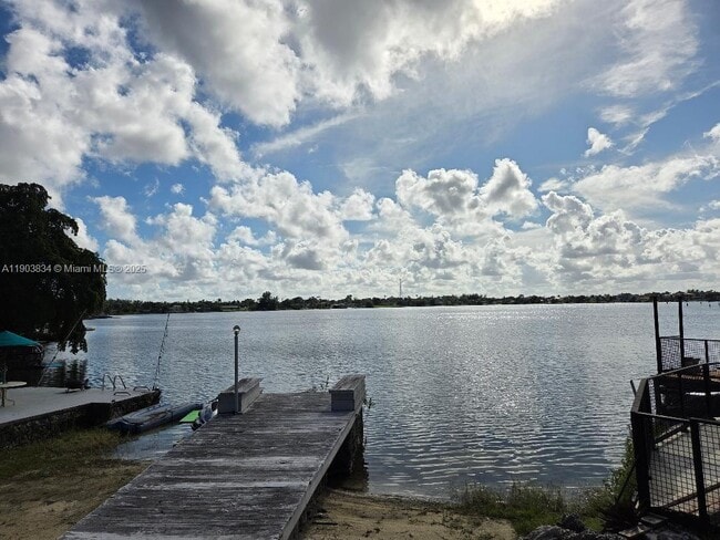 Building Photo - 8220 SW 48th St