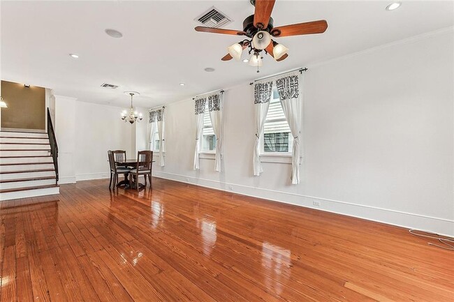 Building Photo - 5417 S Tonti St