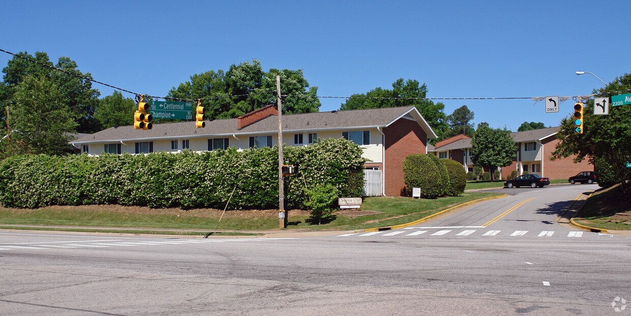 Foto principal - Champion Court Condominiums