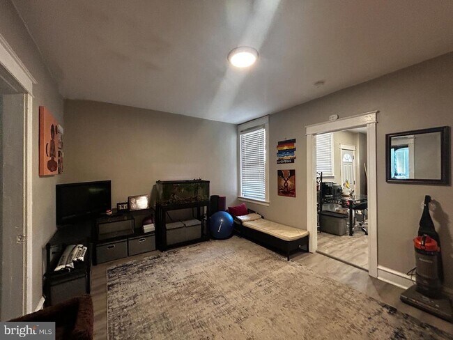 Foto del edificio - 1117 Rosalie St