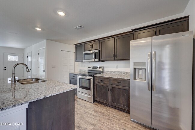 Foto del edificio - 2623 E 6th St