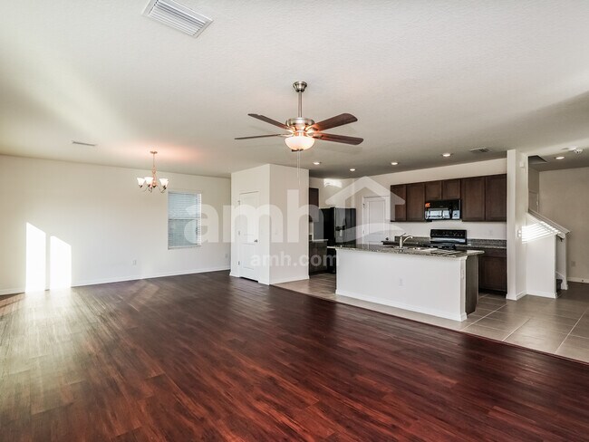 Building Photo - 8118 Pelican Reed Circle