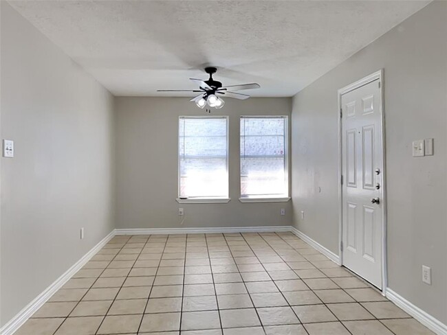 Building Photo - 3522 Tangerine St