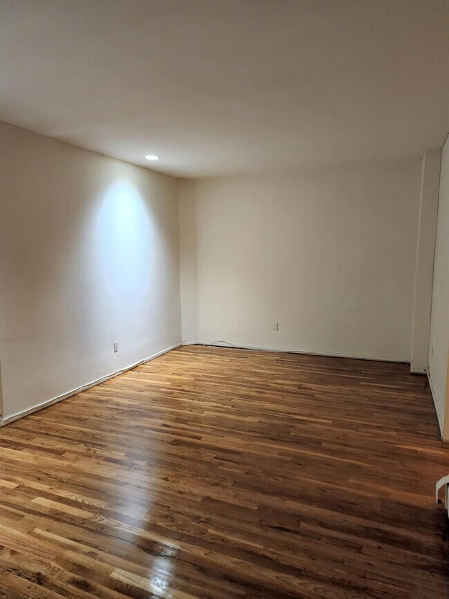 Foto del edificio - 645 Locust St