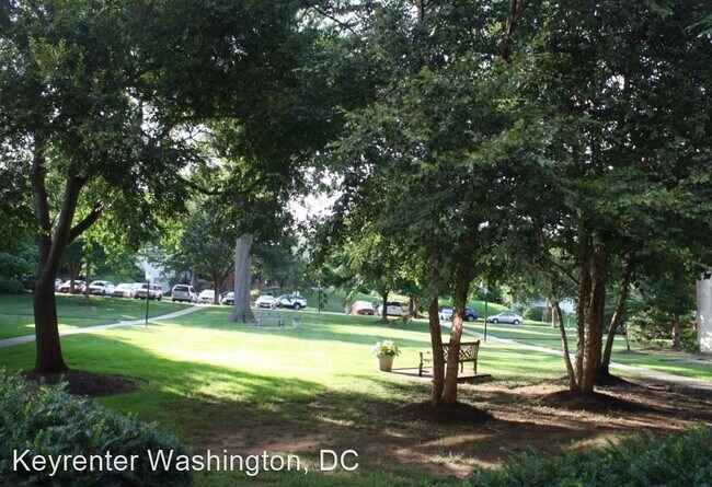 Building Photo - 2406 Colston Dr