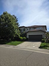 Building Photo - 1213 Meredith Way