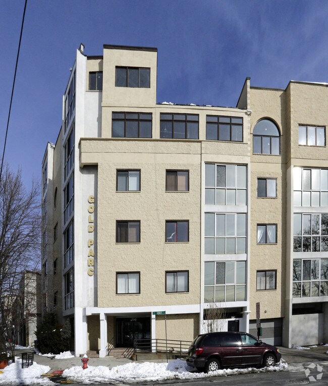 Gold Parc Apartments Union City, NJ